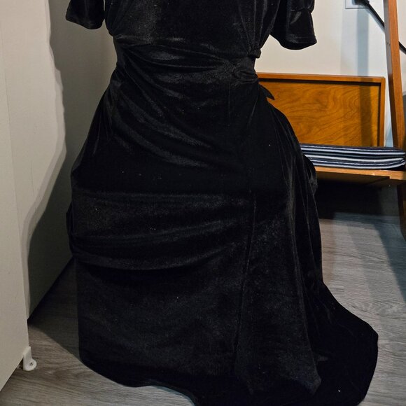 Velvet Nicoletta Carlone, Beverly Hills.Perfect Halloween Dress  Size 2X/ 1X - Picture 7 of 7